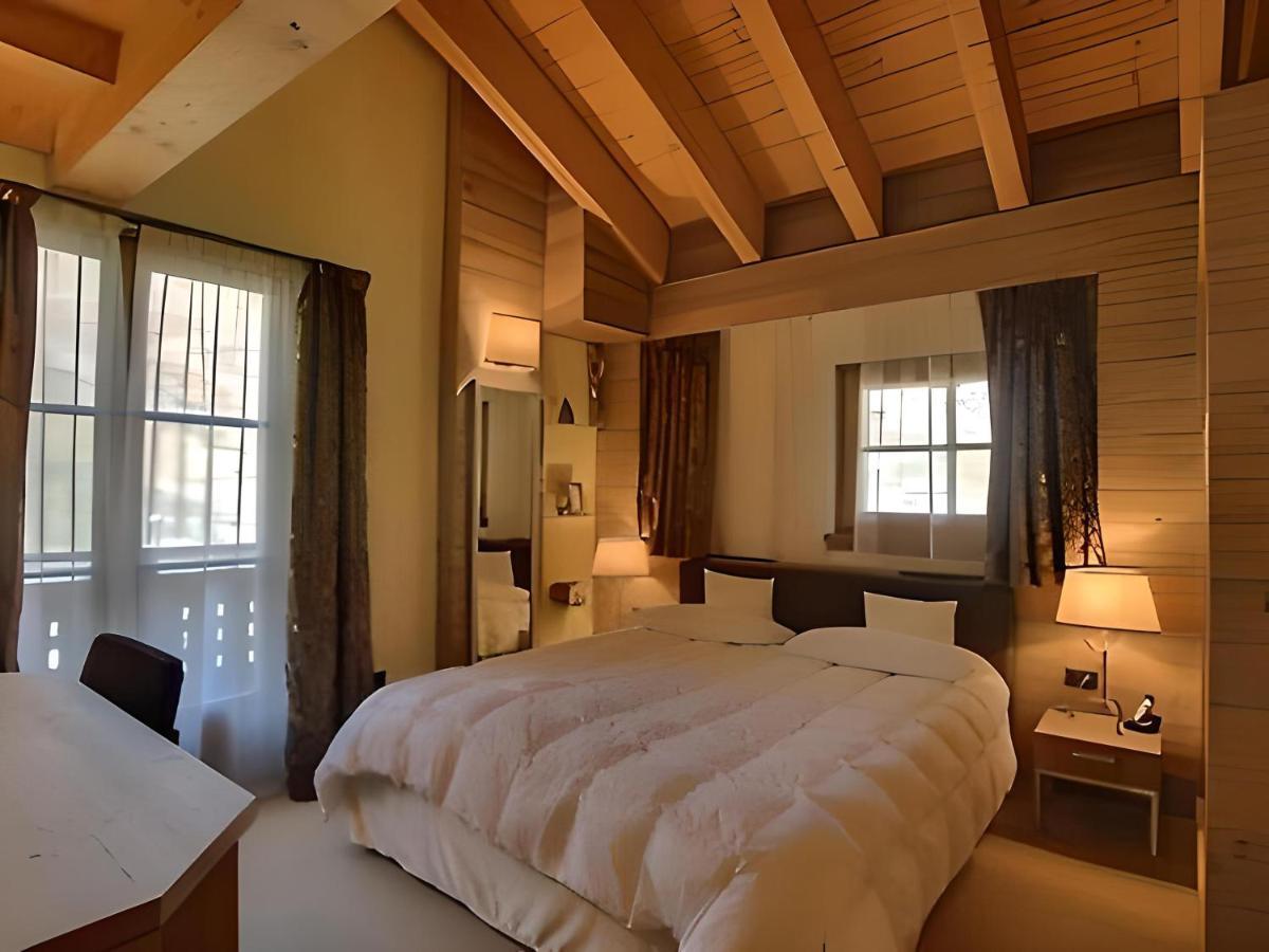 Hotel Bait De Angial Лівіньо Екстер'єр фото